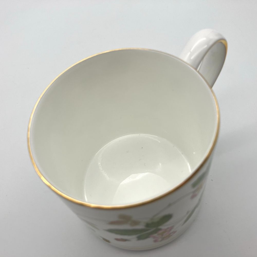 ウェッジウッド WEDGWOOD ワイルドストロベリー WILD STRAWBERRY マグカップ ボーンチャイナ グラス&フォーク刻印【中古】