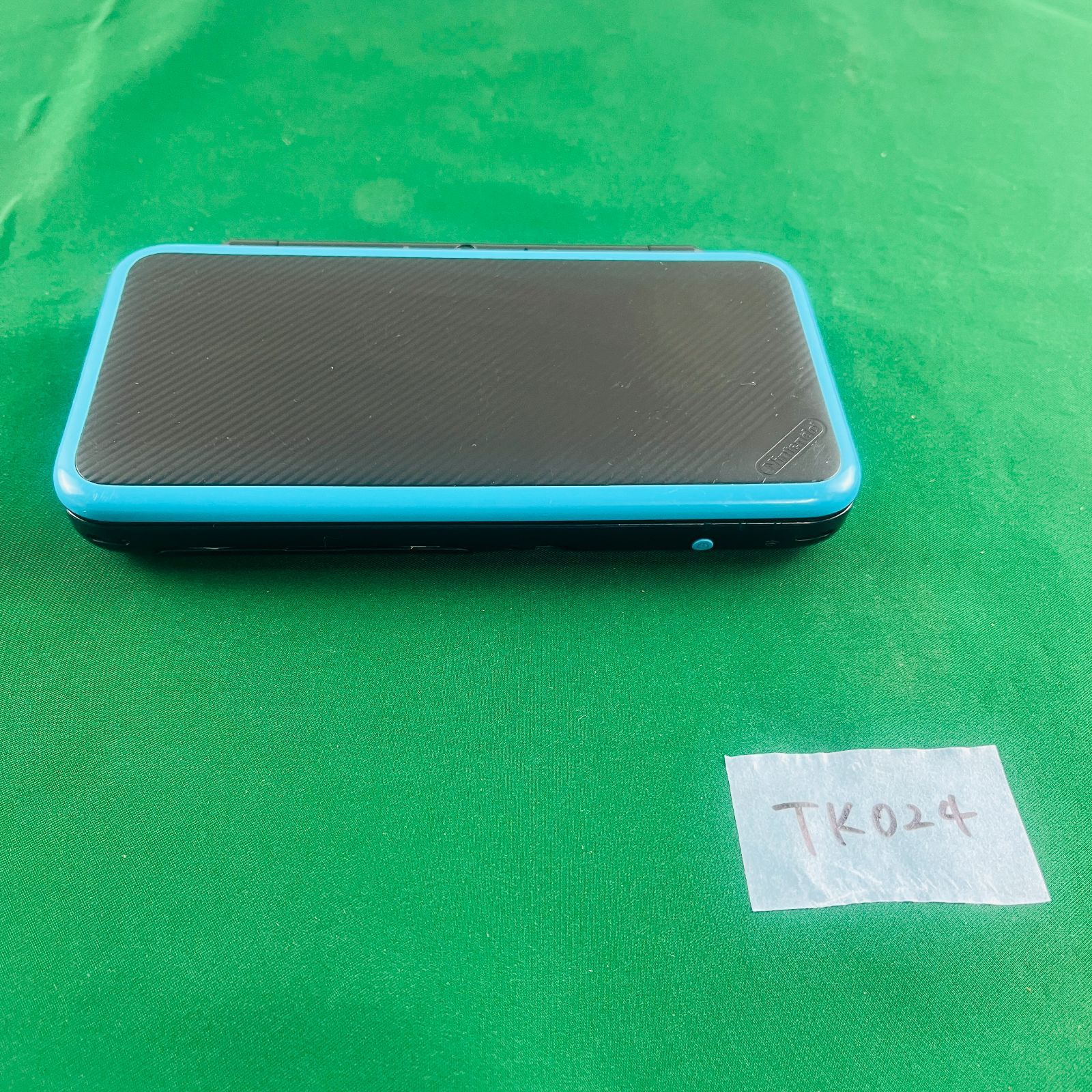 TK024 New ニンテンドー 2DS LL ブラック×ターコイズ ゲーム機 本体 充電アダプター付き ニューニンテンドー ニンテンドー Nintendo 任天堂 携帯用ゲーム機 UP786_INFO