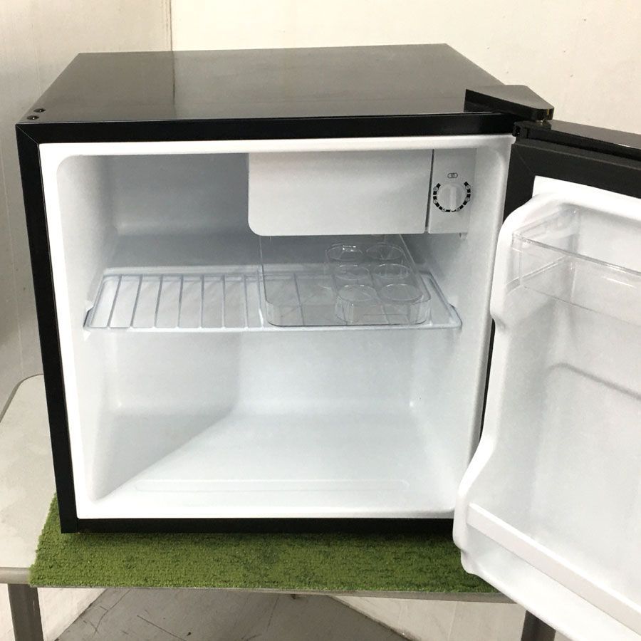新品COMFEE' 冷蔵庫 45L 右開き ブラック RCD45BL(E) Amazon | COMFEE' 冷蔵庫 45L 右開き ブラック RCD45BL(E