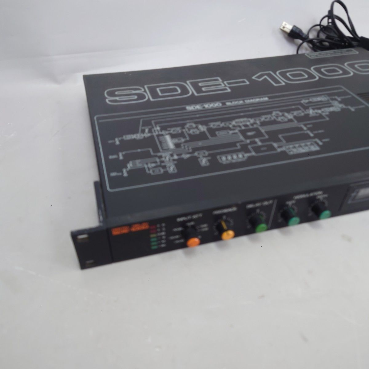 Roland SDE-1000 デジタルディレイ 布袋寅泰 ラックケース付き Roland SDEシリーズ ディレイSDE-1000 DIGITAL DELAY中古()売却
