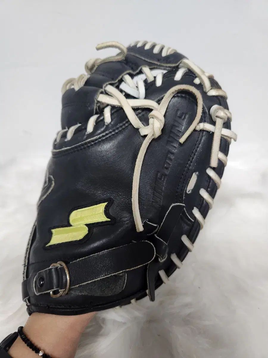 中古品 ミズノ MIZUNO ミズノプロ  硬式 ファーストミット 1AJFH31000 4355 楽天市場】ミズノ MIZUNO 【専用グラブ袋付き】 ミズノプロ