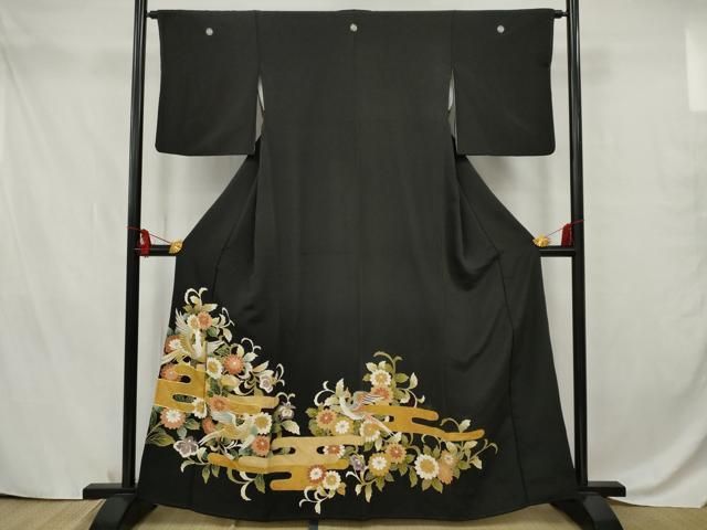 【TAMA屋】全て正絹 全て落款入り黒留袖 刺繍 鳥 まとめ5点 TM1394 TAMA屋】全て正絹 全て黒留袖 全て刺繍入り まとめ売り5点