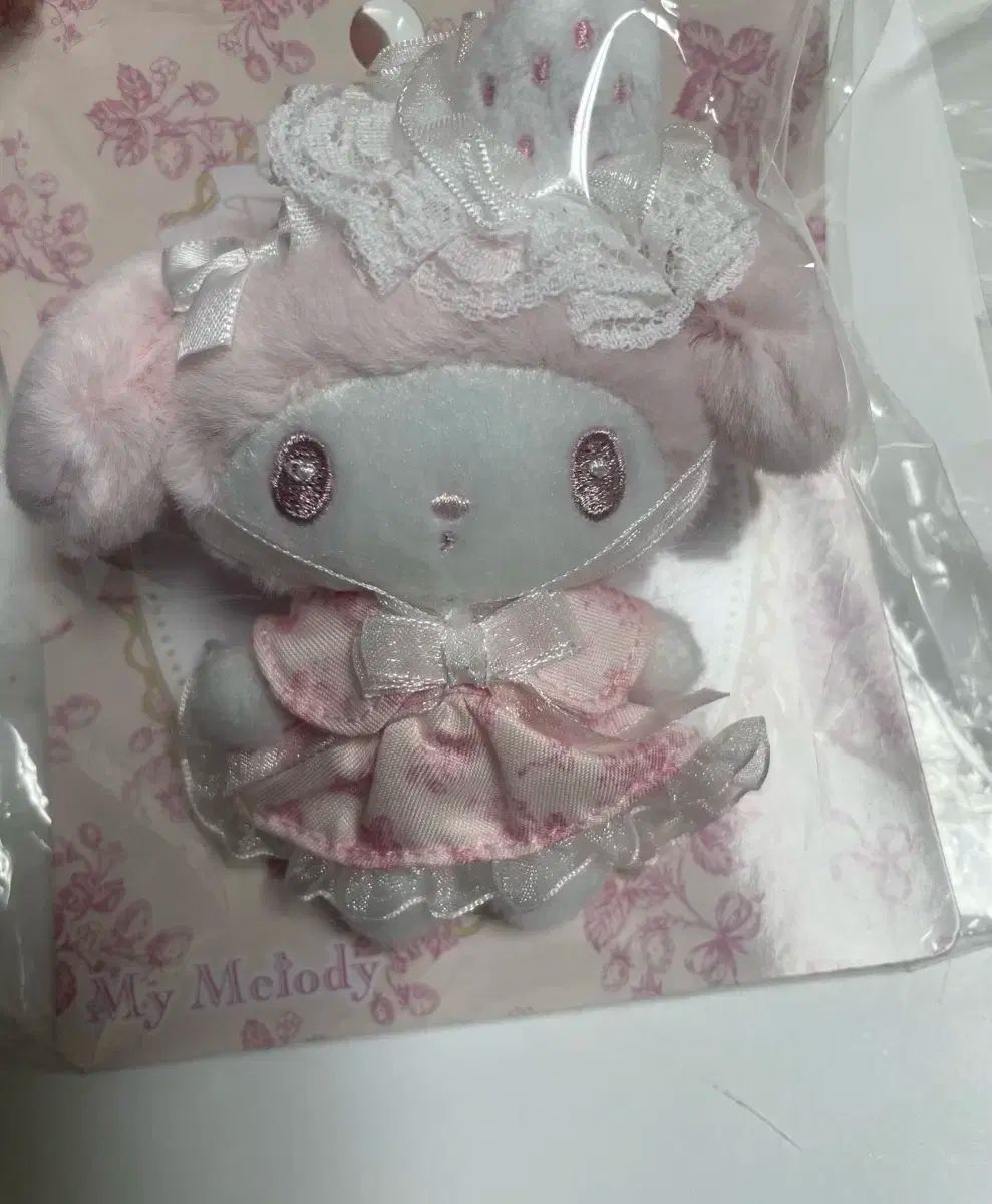 しろいちご ホワイトストロベリー マイメロディ ブローチ