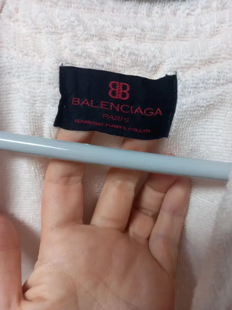 BALENCIAGA