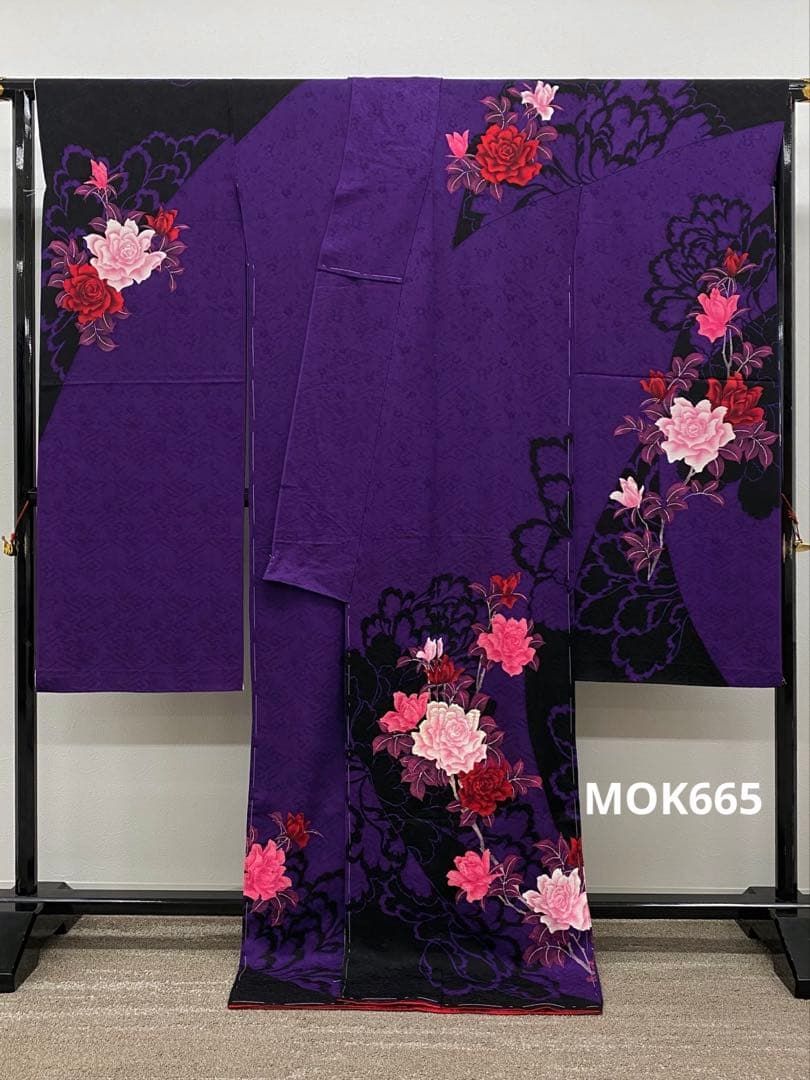 振袖 仮絵羽 舞台衣装 ラメ刺繍 紋意匠 薔薇 牡丹 正絹 未仕立て品 八