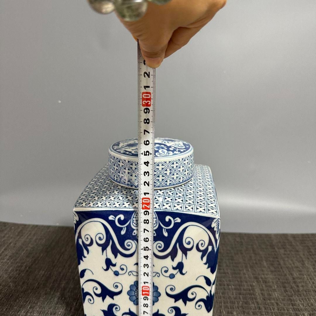 景徳鎮  青花  下彩磁器 将軍壺  装飾品 工芸品  美術品 置物 景徳鎮 青花磁器四方壺 応接間玄関 書斎 置物 装飾品 工芸品