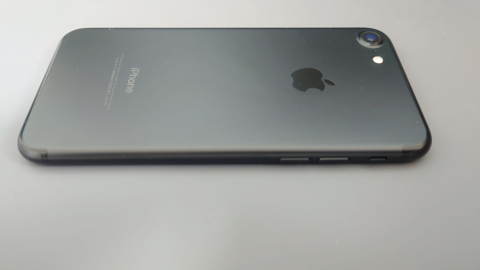 SIM フリー 128GB iPhone 7 ジェットブラック SIMﾌﾘｰ iPhone7 128GB