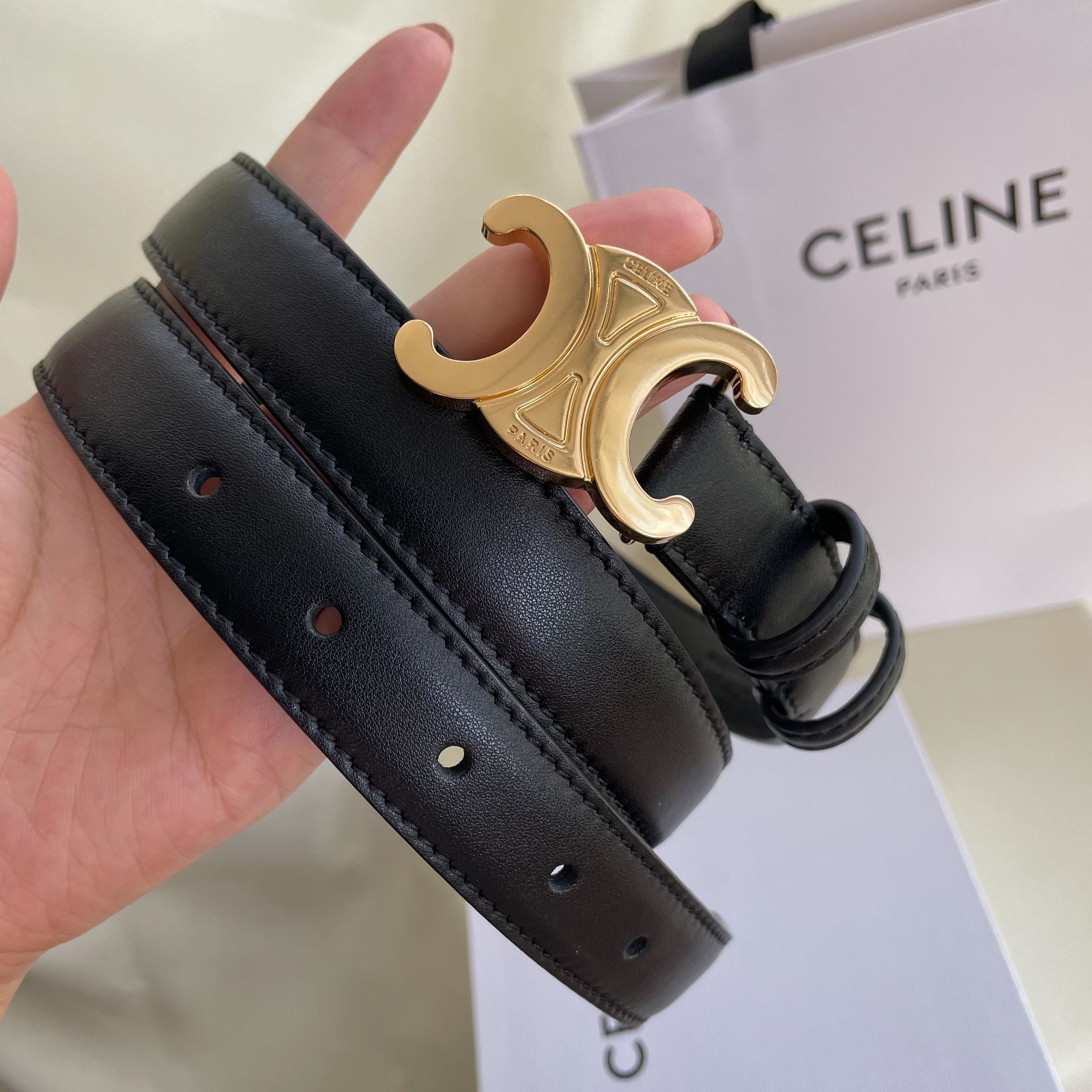 ⭐️  CELINE  ミディアム トリオンフ ベルト セリーヌ ⭐️