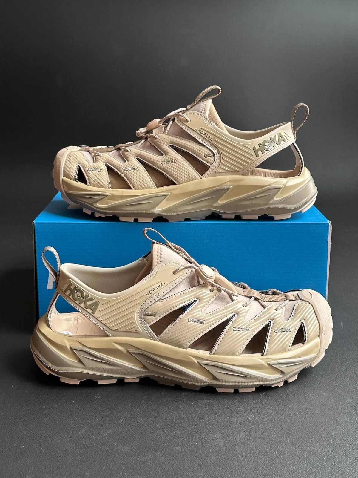 HOKAONEONE　ホカオネオネ　HOPARA　ホパラ　サンドベージュ HOKA ONE ONE / ホカ オネオネ HOPARA ホパラ サンダル ユニ