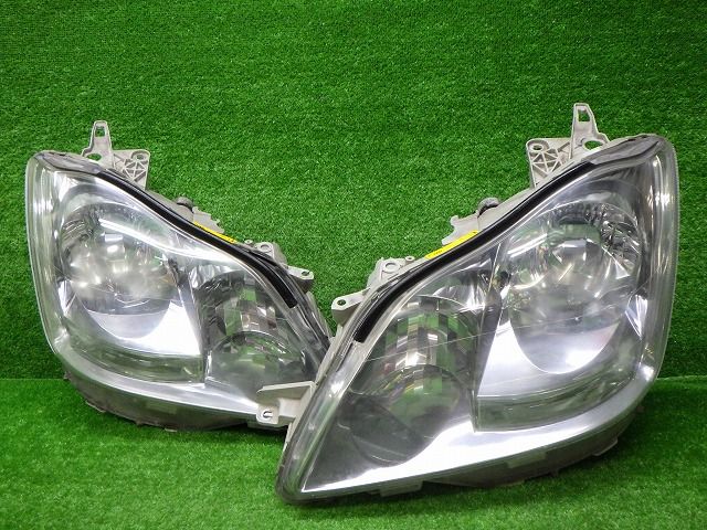 トヨタ　GRS181　GRS184　クラウン　ロイヤル　前期　ヘッドライト　左右　HID　30-301C　バラスト付き　240926016