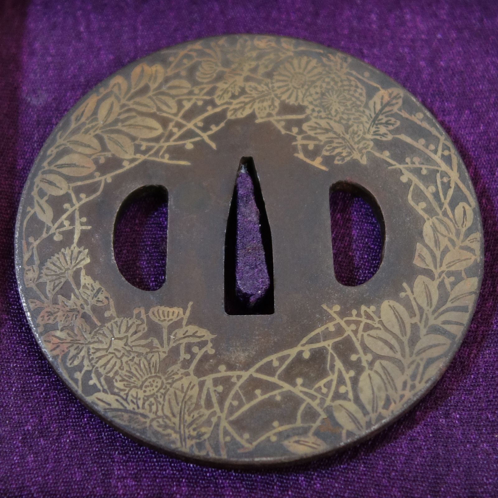 鍔 鉄地 平安城象嵌 秋草図鍔 日本刀 刀装具 鐔 骨董 古美術 Ac25071803