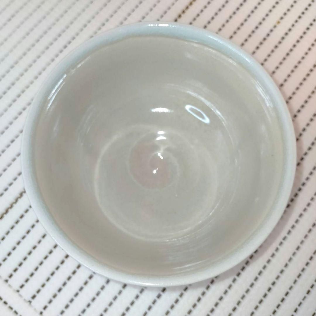 雲鶴図 尾戸窯 土居庄次作 共箱 抹茶碗 茶道具 青布 雲鶴図 尾戸窯 土居庄次作 共箱 抹茶碗 茶道具 青布 - メルカリ