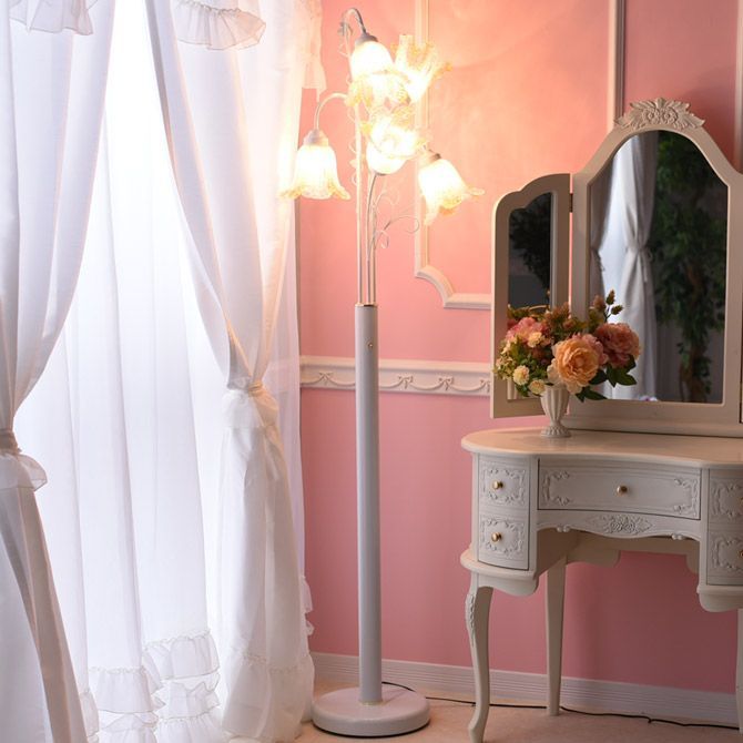 【新品】イタリアンスタイル ５灯 フロアランプ ホワイト 白色 新品】イタリアンスタイル 5灯 フロアランプ ホワイト 白色