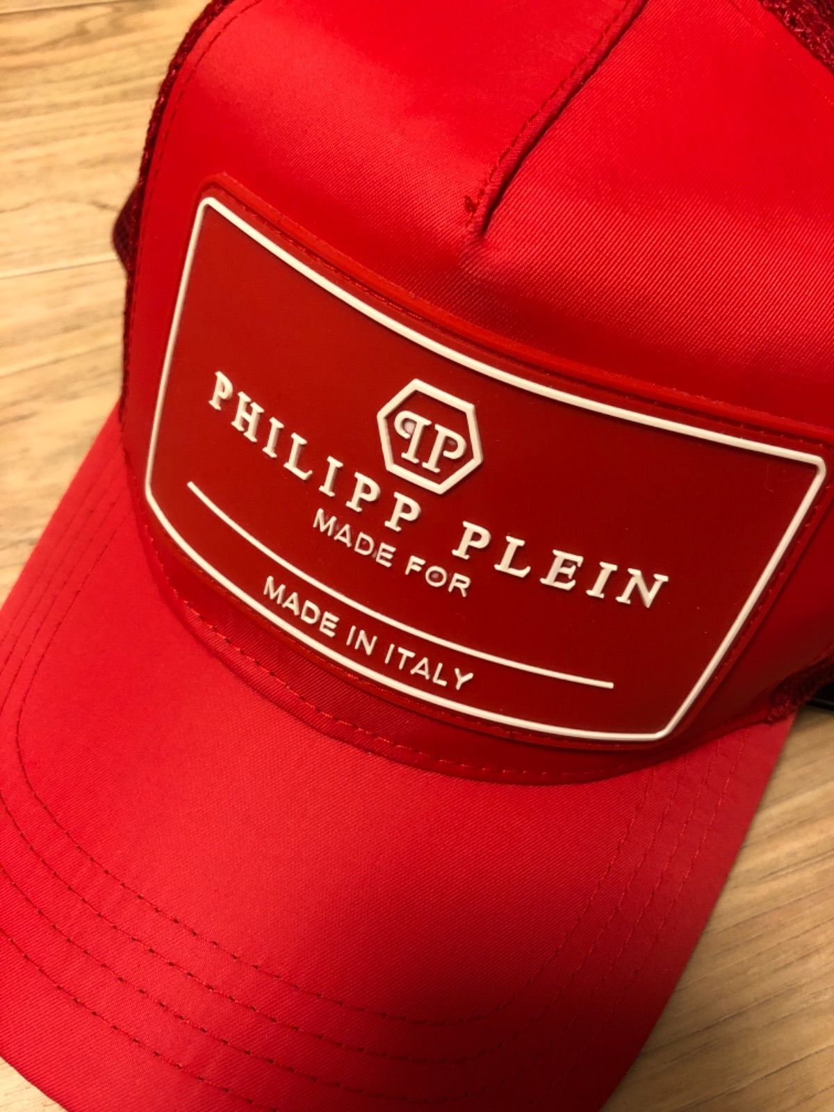 PHILIPP PLEIN レッドメッシュキャップ　ロゴ文字