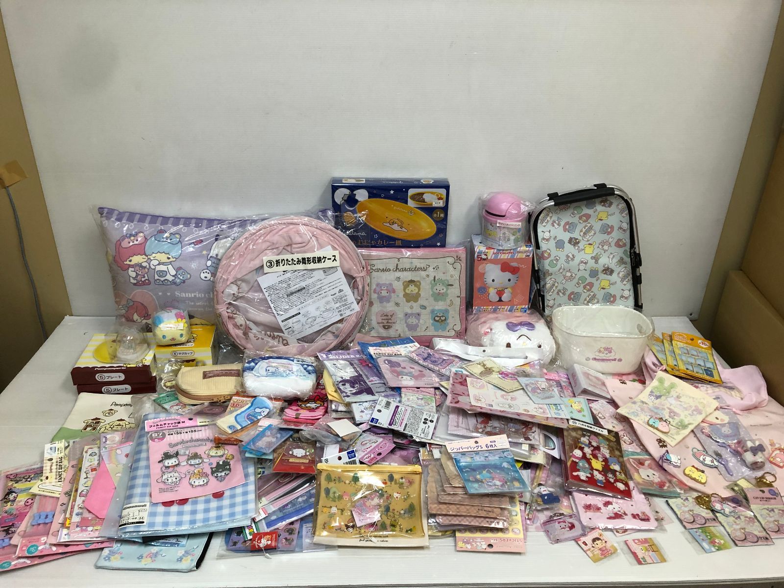 △サンリオ キャラクター グッズ 超大量 まとめ 中古品