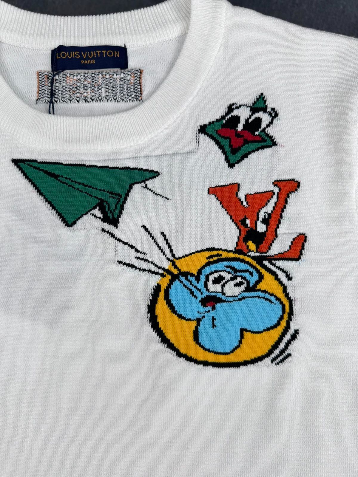 航海がテーマ 水面や船のネットにも見える Louis VuittonTシャツ louis-vuitton-printed-short-