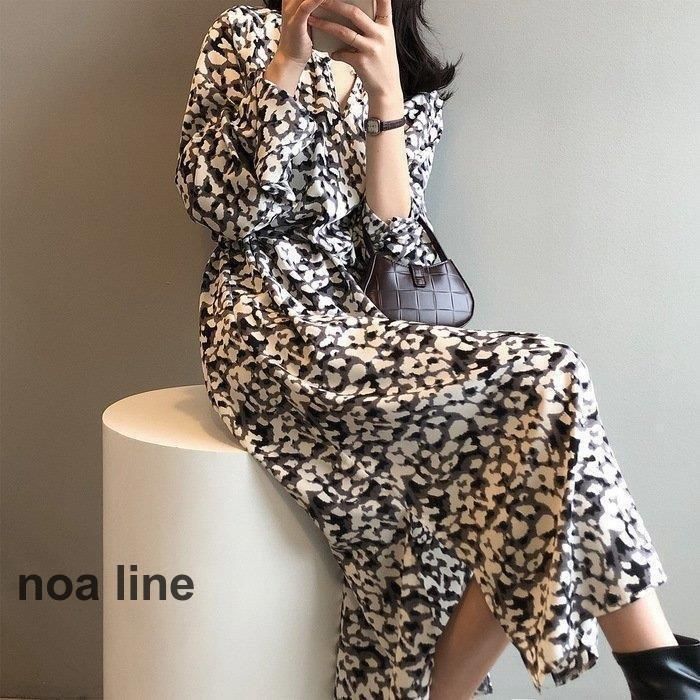シフォンワンピース