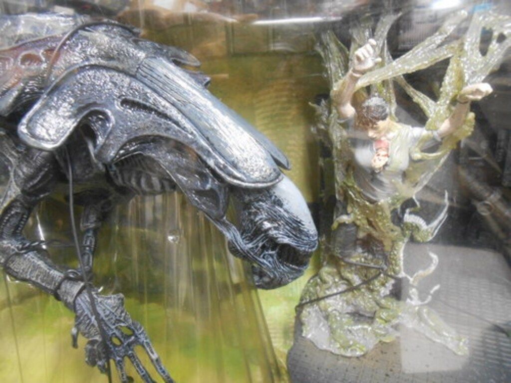 McFARLANE TOYS MOVIE MANIACS 06 ALIEN QUEEN / DELUXE BOXED SET 6