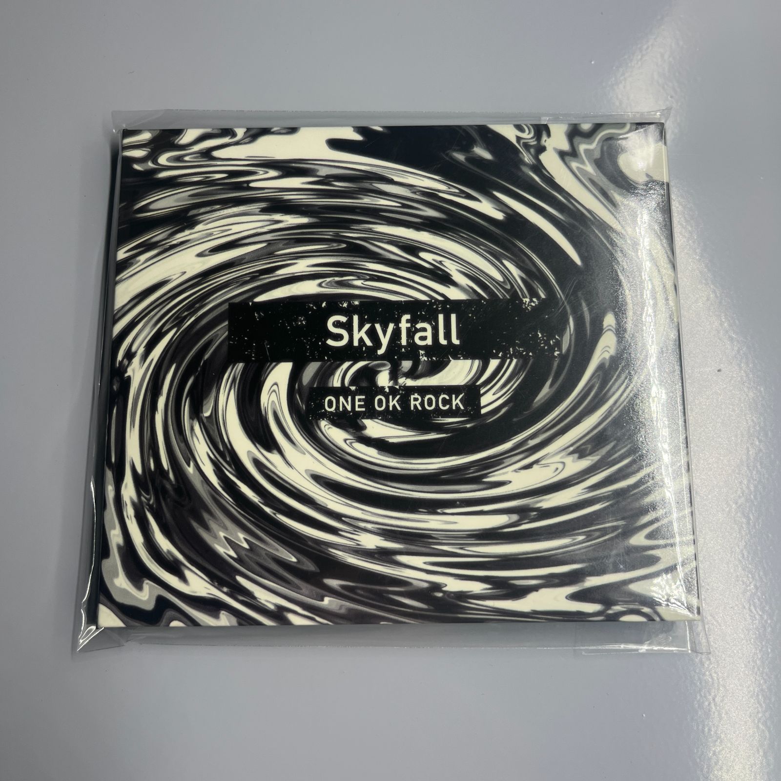 新品未開封品 ONE OK ROCK Skyfall CD会場限定盤