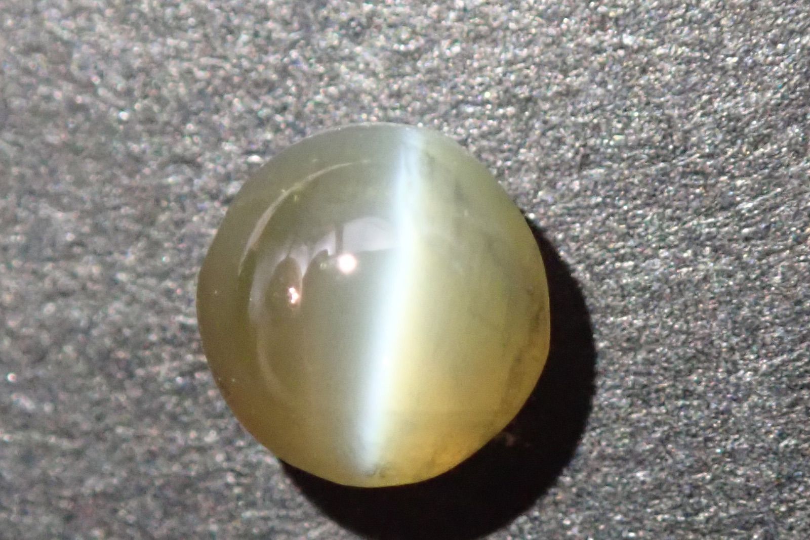 天然クリソベリルキャッツアイ0.714ct 約5×5mm ソーティング付き！