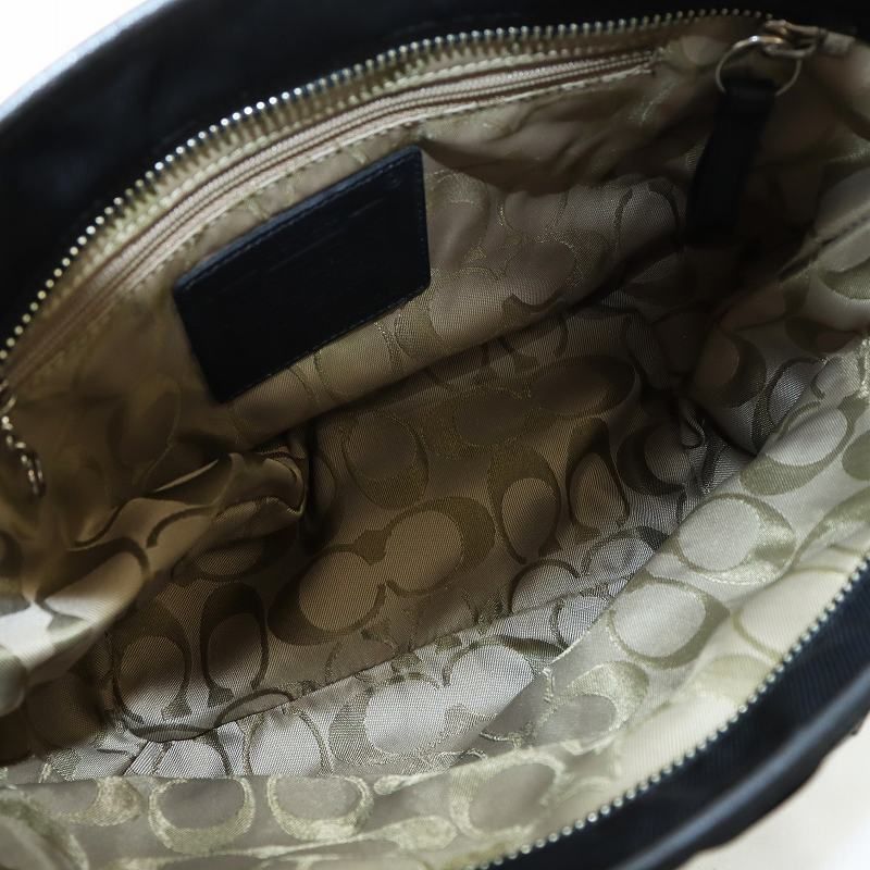 コーチ COACH