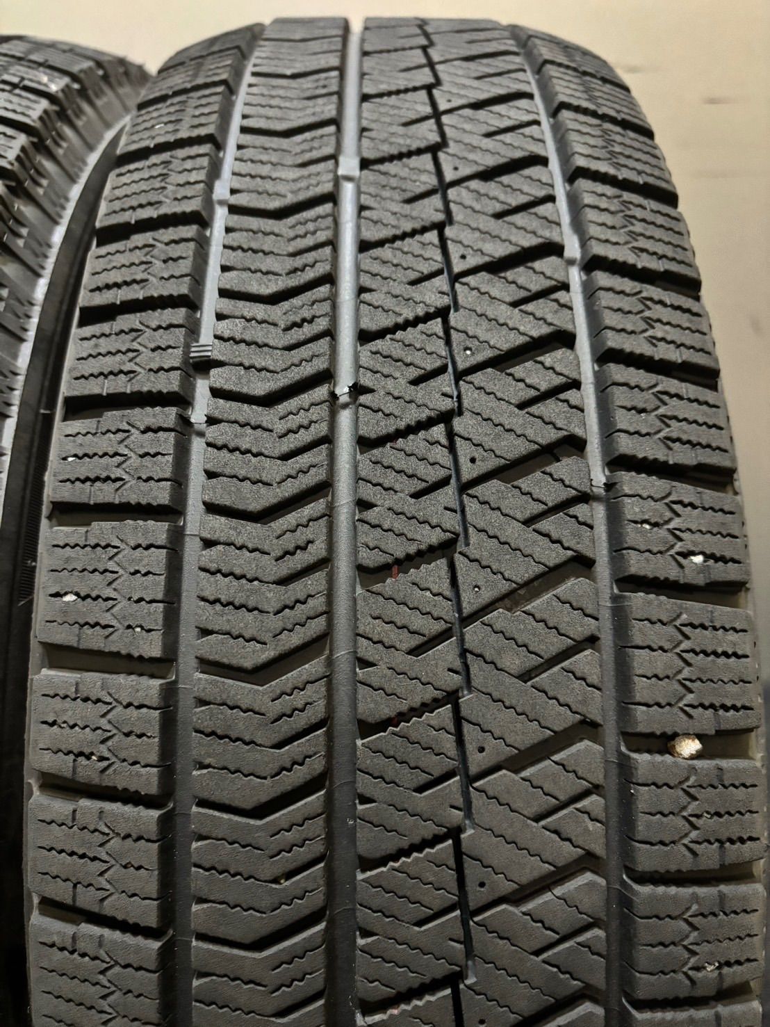 195 65R16 BRIDGESTONE VRX2 22年製 スタッドレス 4本 ブリヂストン ブリザック ライズ ロッキー 2-K440