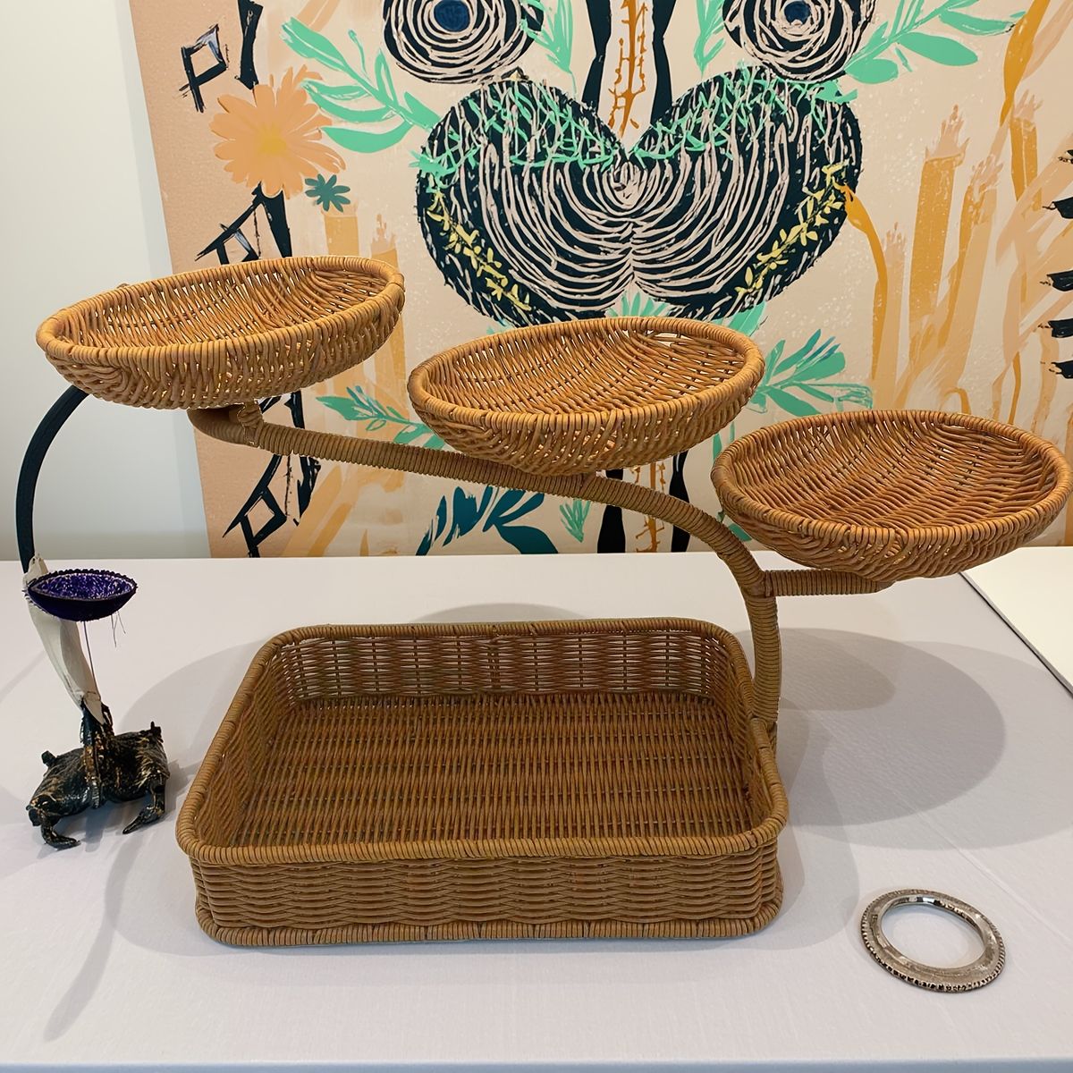 風 ラタン調マルチティアサービングトレイ 3段式 季節の装飾 パーティー ギフトに最適 素朴で温かみのあるデザイン iPhone Android適用 通勤通学 スポーツに最適