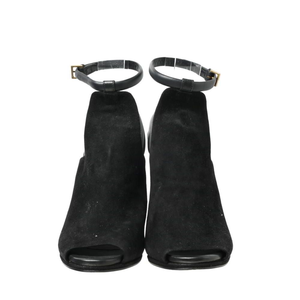 GUCCI オープントゥ スエード ストラップ サンダル