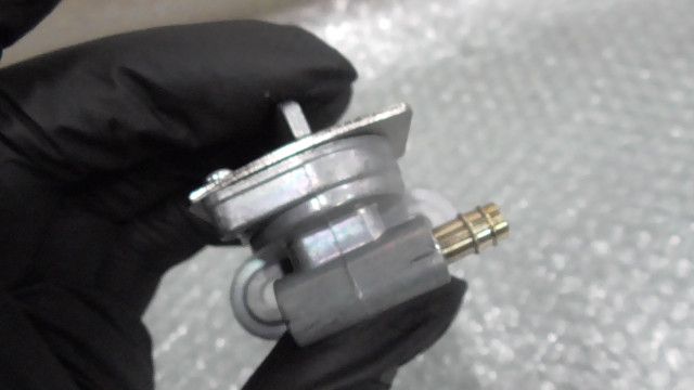 グラストラッカー BIGBOY NJ47A-131xxx の ガソリンコック:#1752109696