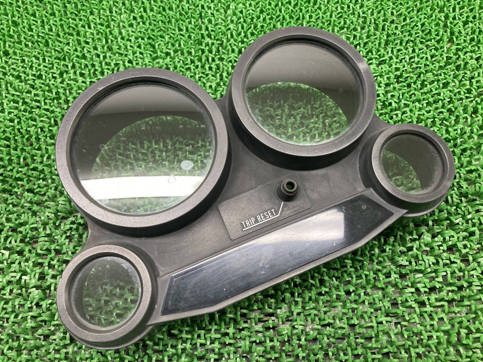 GPZ900R メーターケース カワサキ 純正 バイク 部品 ZX900A メーターカバー ペイント素材に 割れ欠け無し 品 品薄 Zd