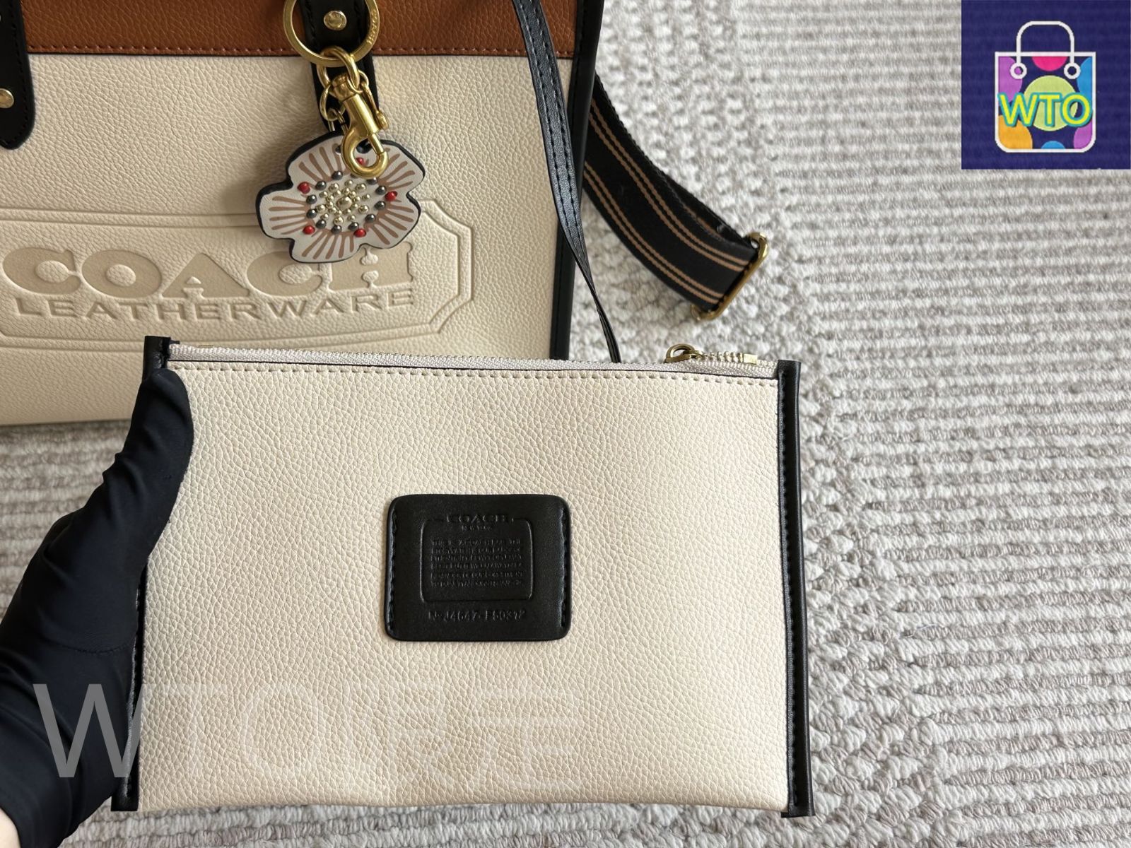 Riiicha shop 即購入ok!様 今日特価】Coach コーチ ショッピングバッグ 高級感が強い