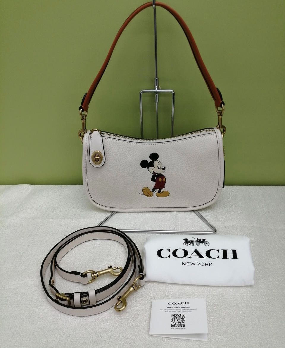 COACH × ディズニー スウィンガー・リジェネラティブレザー