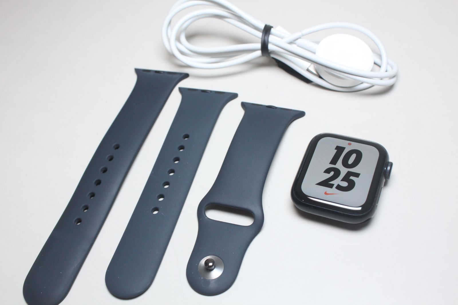 Apple Watch SE（第2世代）GPS/40mm/A2722〈MNJT3J/A〉⑤
