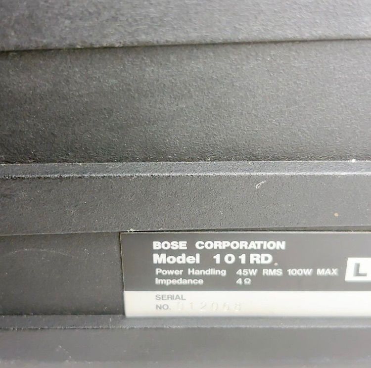 来店をご期待! BOSE 101RD 車載リア据置型スピーカー 車内 左右セット シリアル同番 ご来店を待ちます!