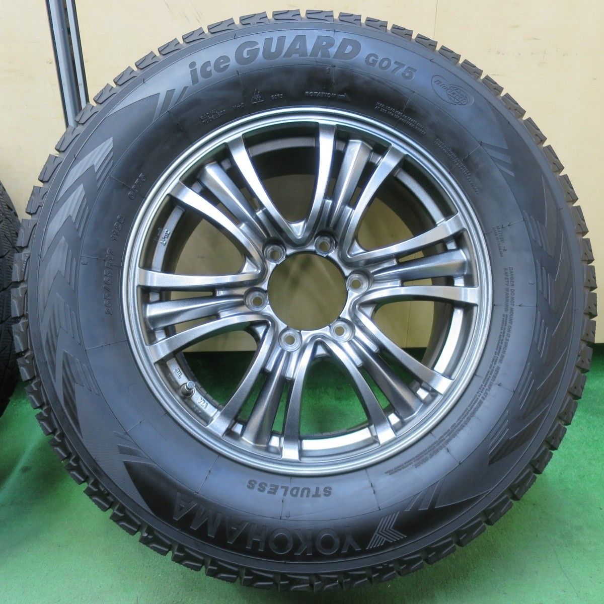 【美品！】225/65R17 スタッドレス【バリ溝】 バリ溝！21年！キレイ！9分☆スタッドレス 225/65R17