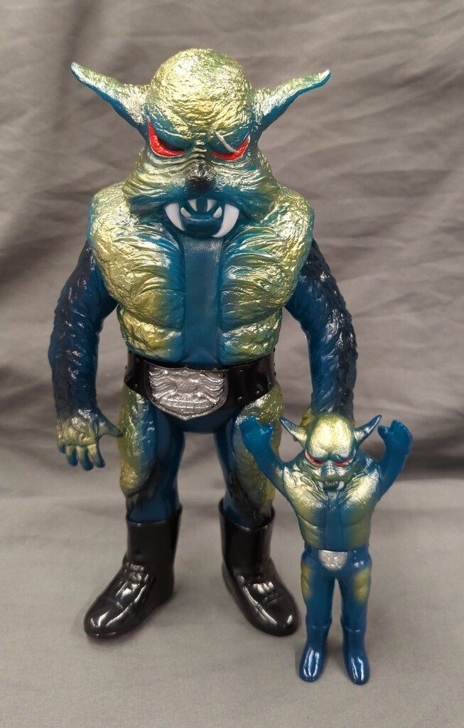 東映レトロソフビ　狼男(新色)+ミニソフビ メディコムトイ　未開封品　ソフビ Amazon.co.jp: 狼男(新色)+ミニソフビ 東映レトロソフビ