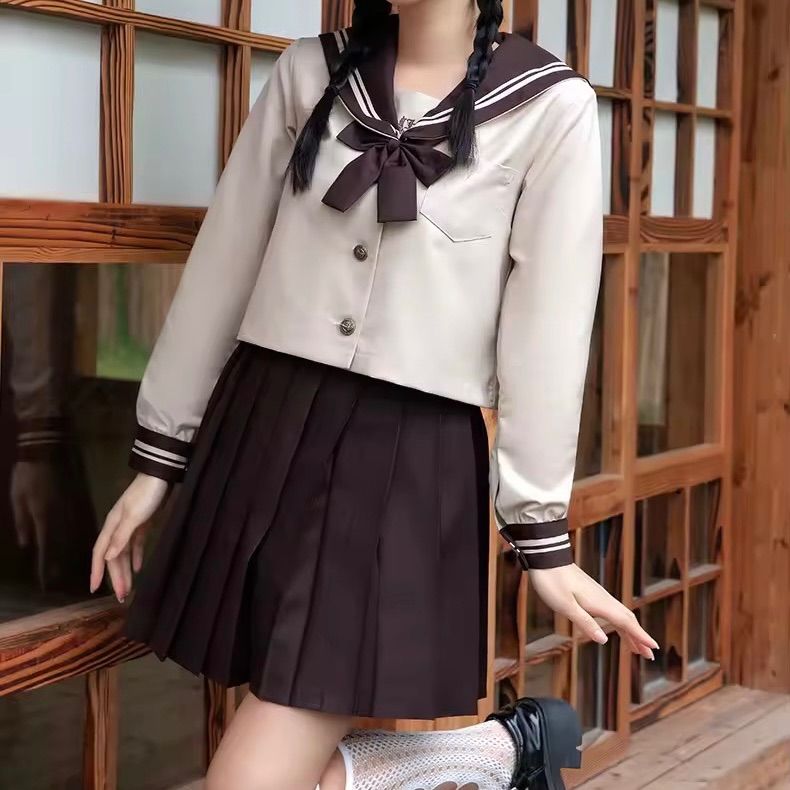 コスプレ制服セーラー服 新品未使用 セーラー服 コスプレにて使用 上下セット セーラー服 女子高生 未使用