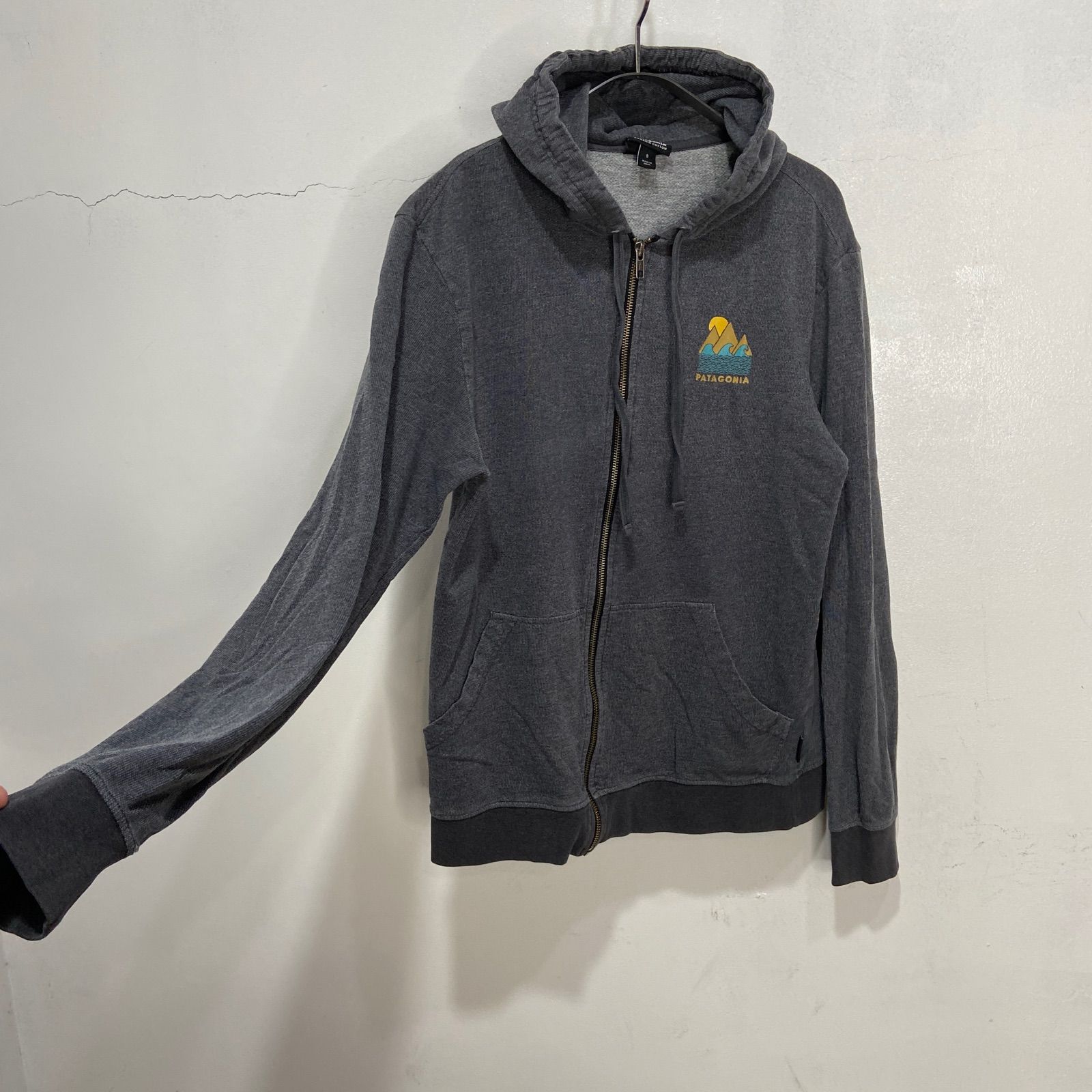 ☆patagonia☆パタゴニア☆バックプリントジップパーカー
