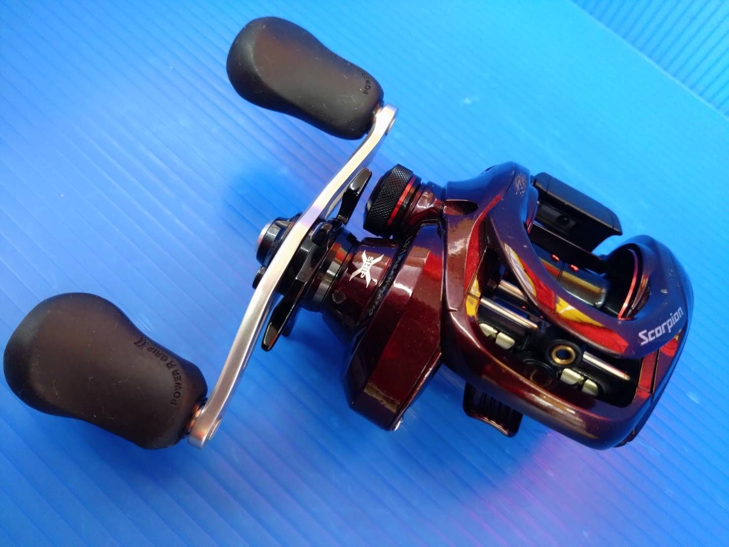 シマノ 14スコーピオン 200 6.3 右巻き ベイト バス 海水対応