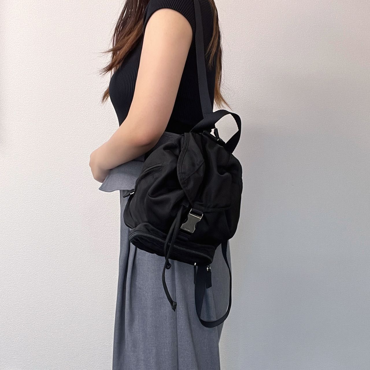 PRADA プラダ ミニバックパック リュックサック 黒 シルバー金具 ナイロン レディース【中古商品】Backpack HIBUOCHI  VINTAGE - メルカリ