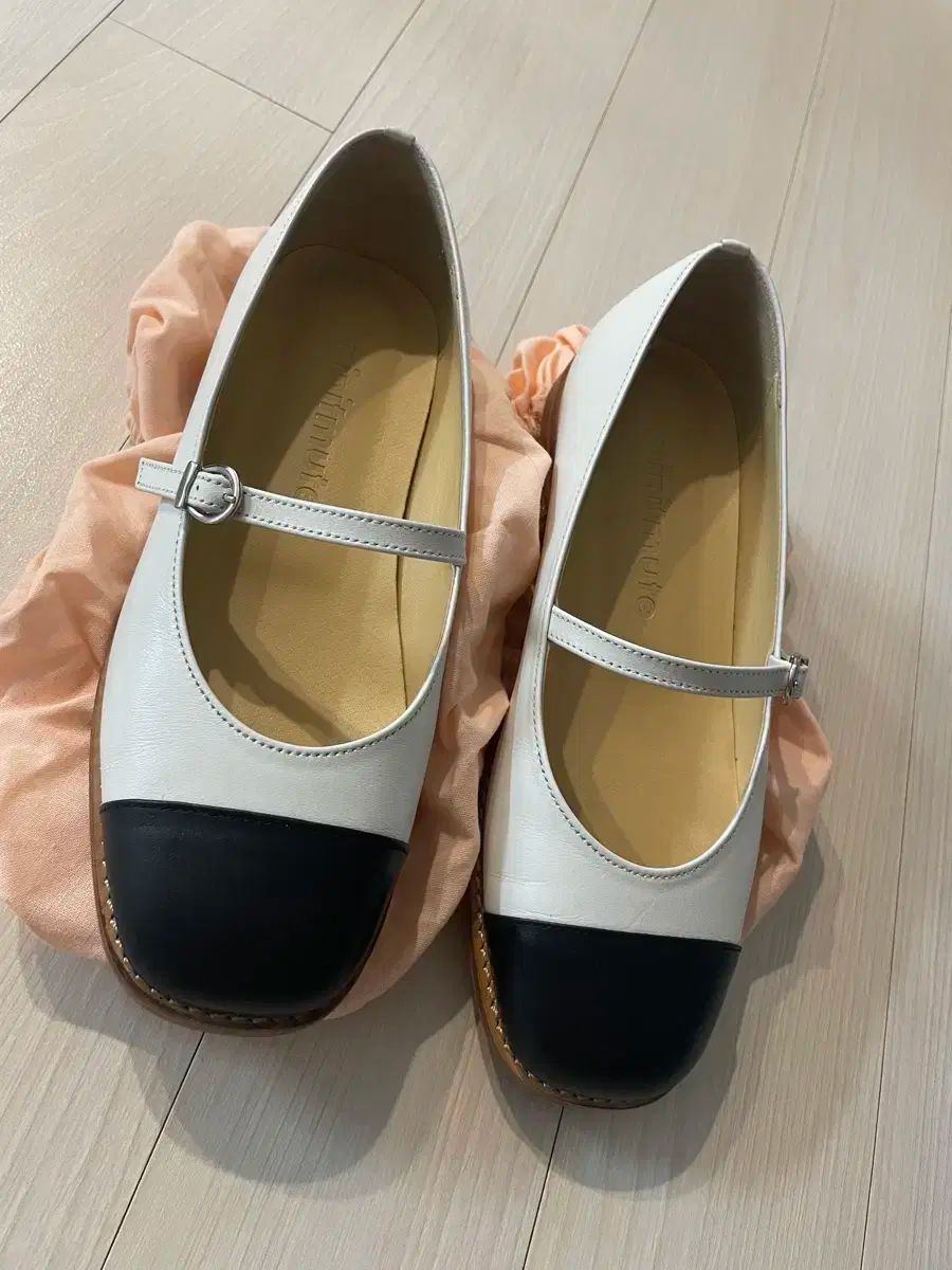 minitmute(ミニミュート) ボウシューズ ミックスブラック 225 ミュウ