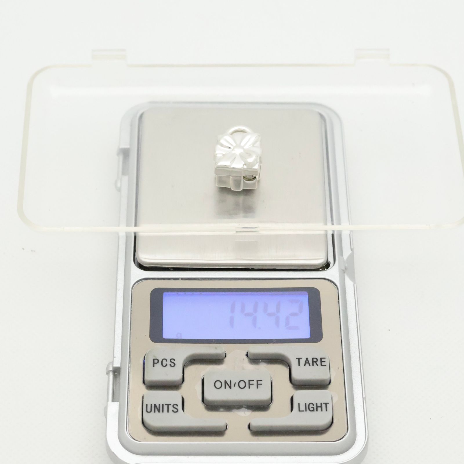 美品 TIFFANY ギフトボックスロック チャーム シルバーネックレス 楽天市場】【ギフト品質】ティファニー Tiffany&co ネックレス