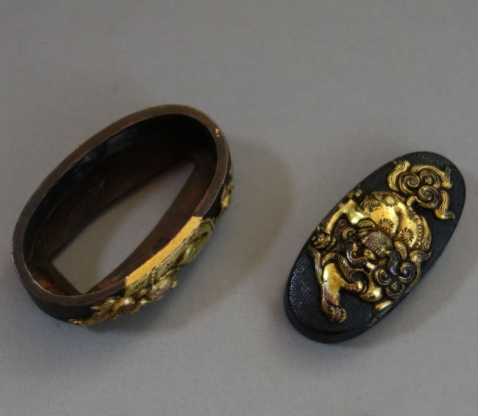 時代武具 平陣笠 家紋入 黒漆塗 骨董 アンティーク/甲冑/鎧兜/足軽