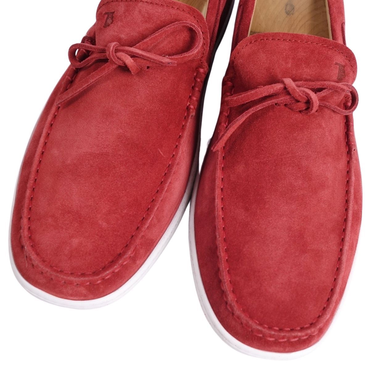 未使用 トッズ TOD'S ローファー モカシン ドライビングシューズ スウェー