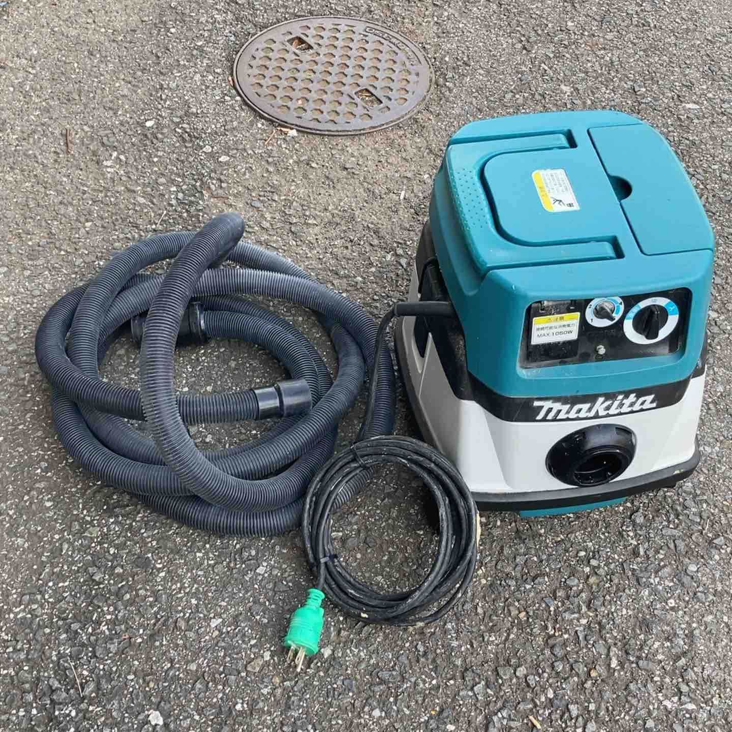 マキタ　集塵機　乾湿両用型　483新品未使用品 マキタ 483(P) 集じん機 (乾湿両用) 8L【廃番】【送料無料】