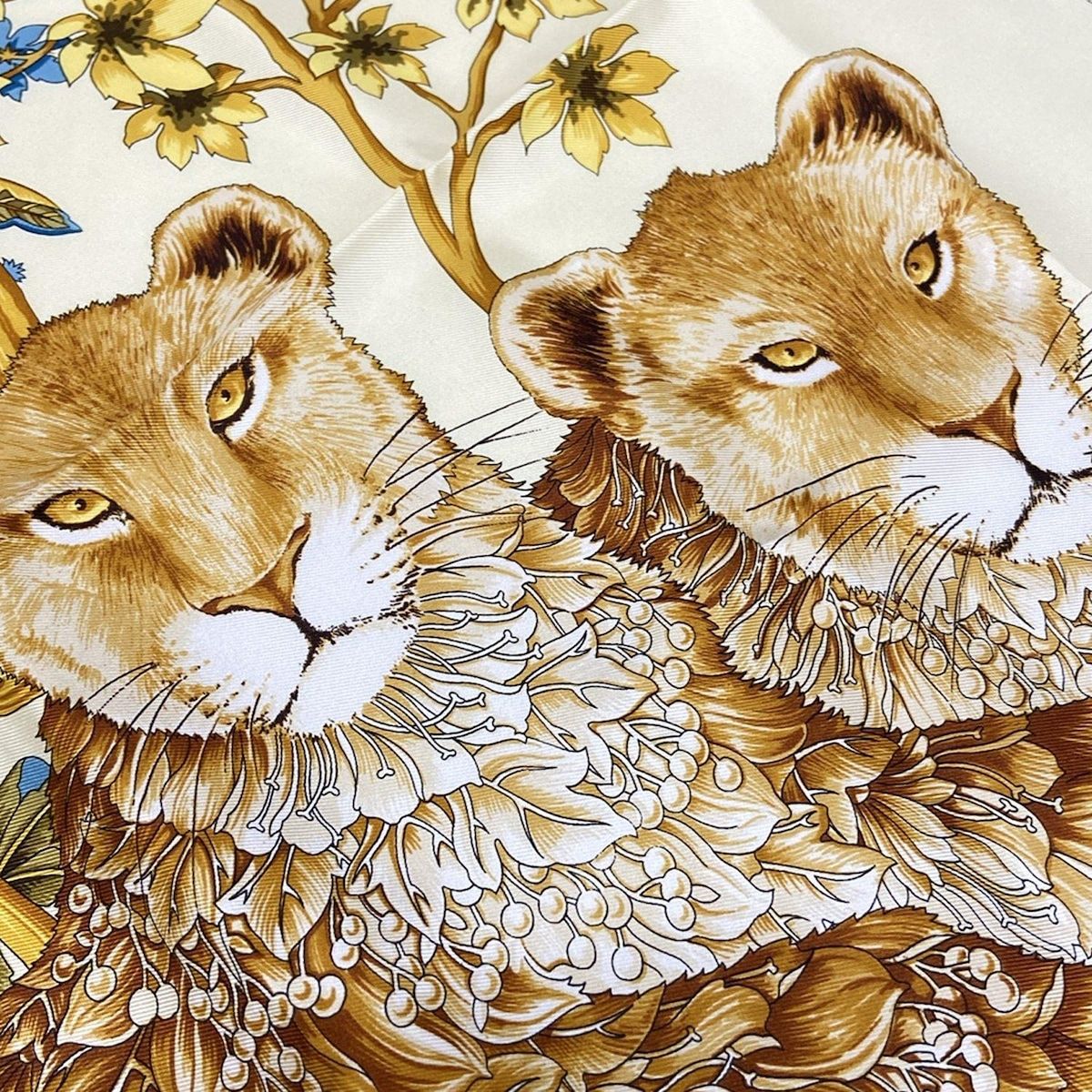 美品】フェラガモ シルク アニマル柄 スカーフ ストール ショール 動物