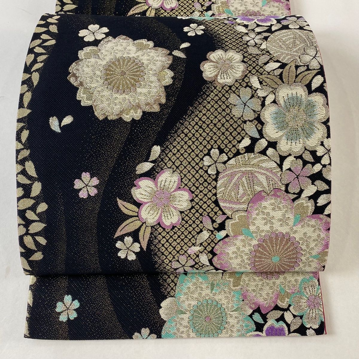 袋帯 美品 秀品 振袖向き 桜 鞠 箔 黒 六通 正絹 【中古