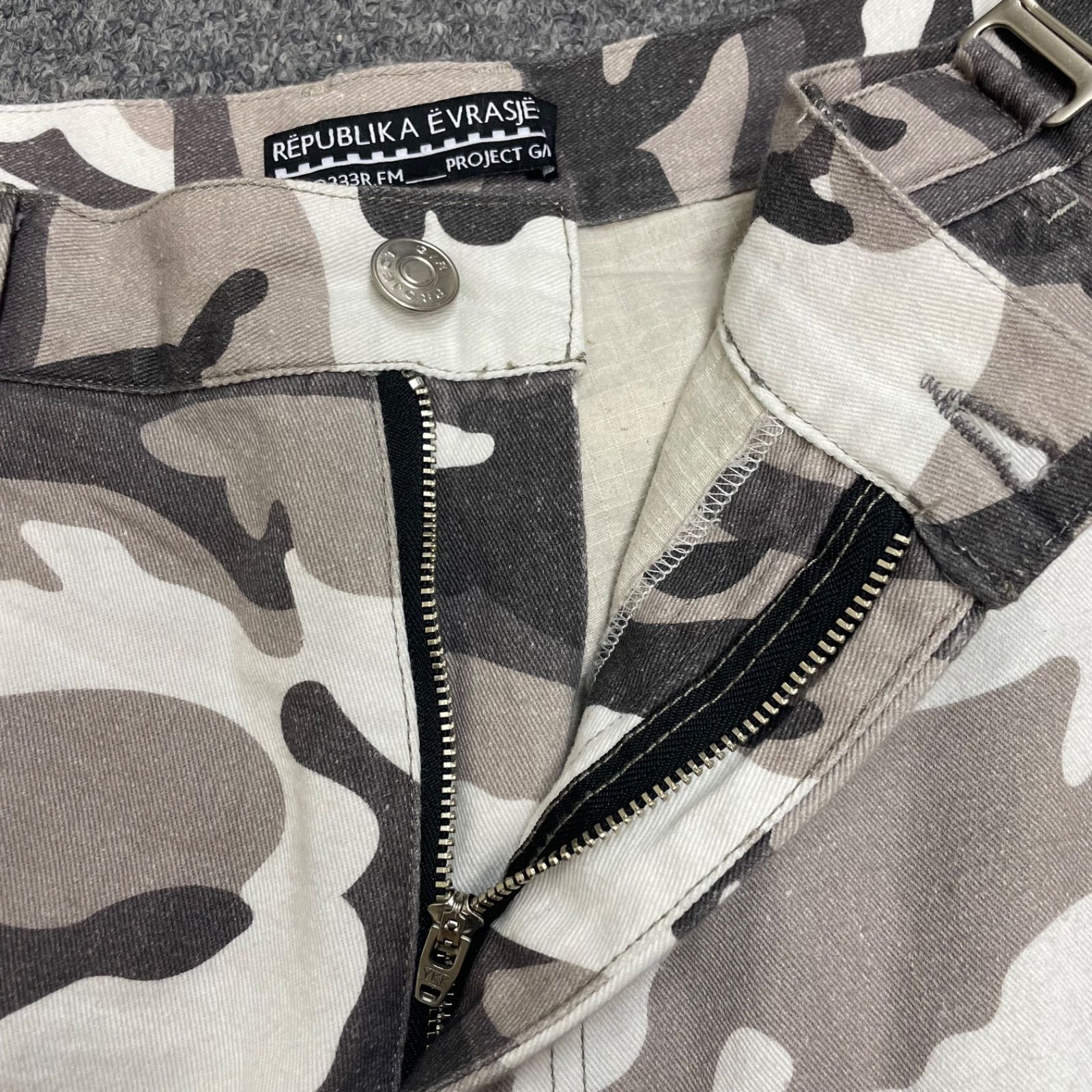 PROJECT G/R × murd333r.FM LAYERED SKIRT CARGO SHORTS MULTI