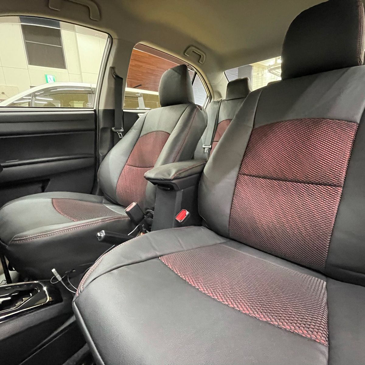 【送料無料】リーフ 専用 新品 シートカバー 車種別 専用 新品 設計 Clazzio クール [EN-5302]