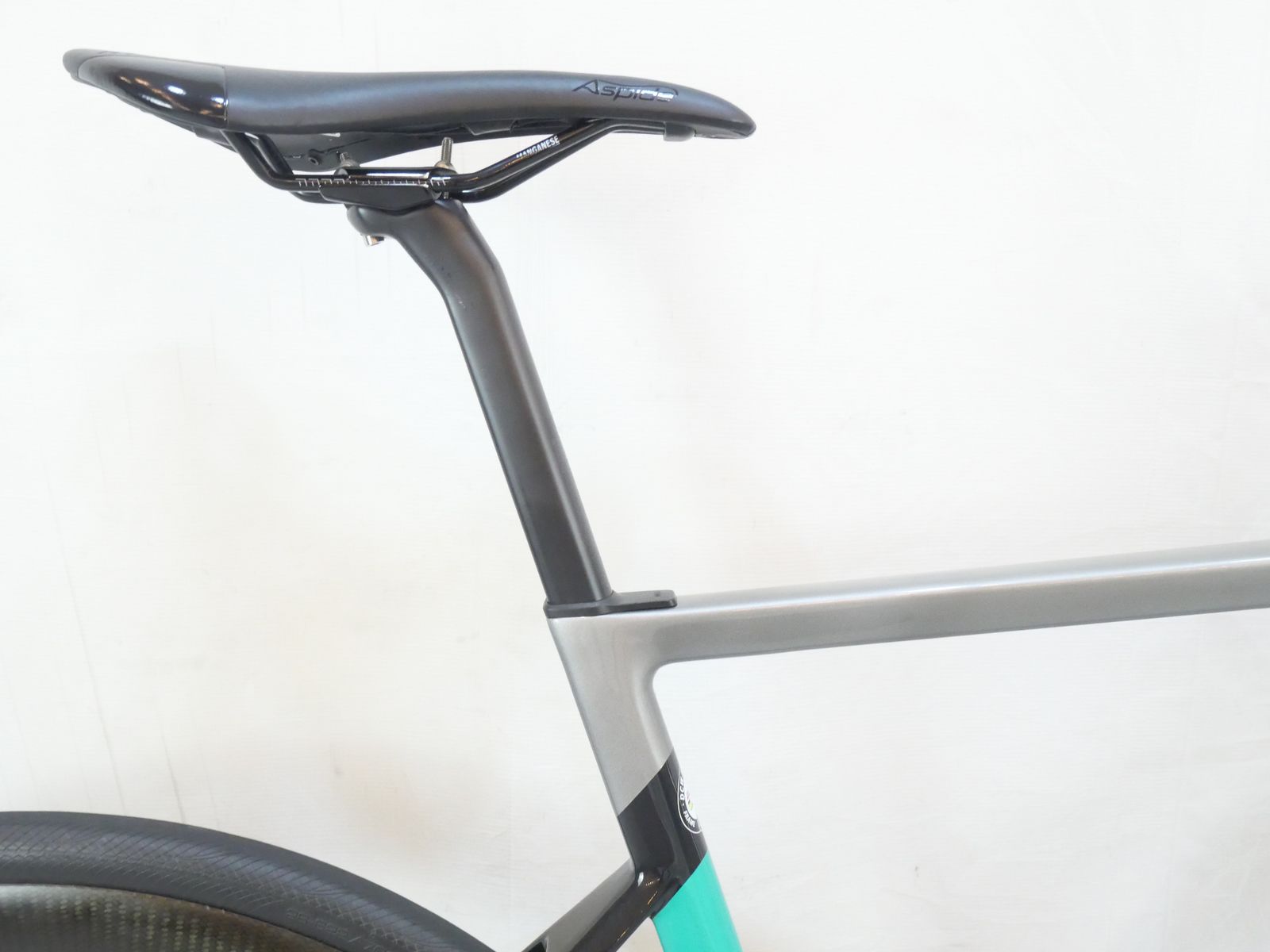 FOCUS 「フォーカス」 IZALCO MAX DISC 9 ULTEGRA Di2 2020年モデル 